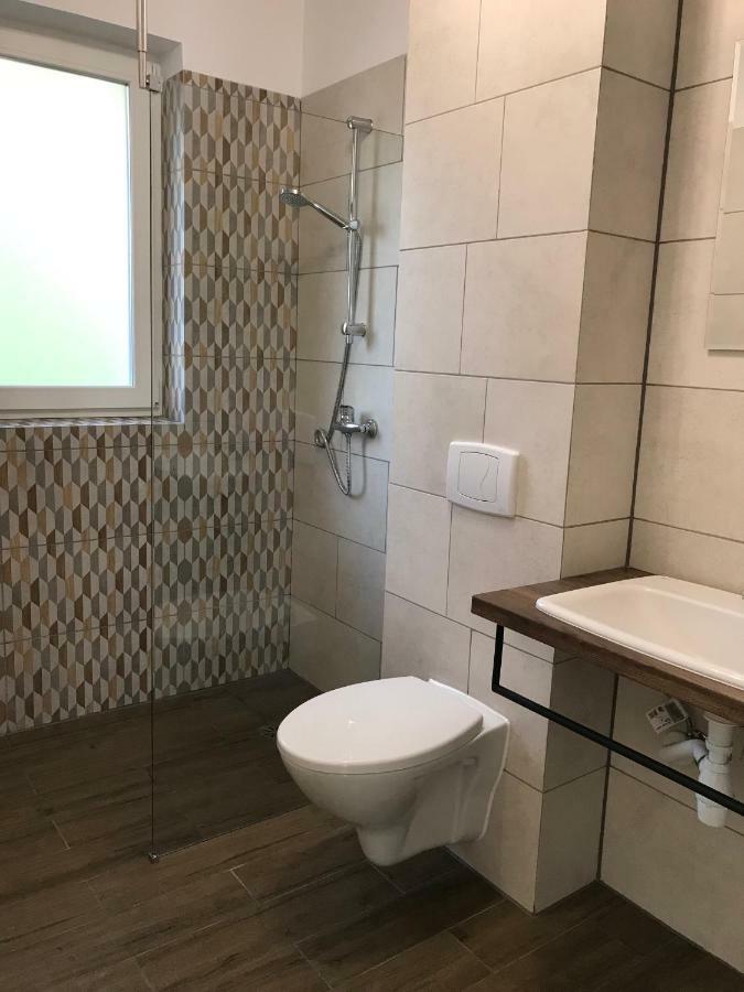 Domki Nad Brzegiem Dluzek Ngoại thất bức ảnh